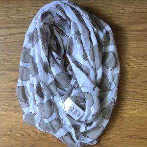 pusheen scarf